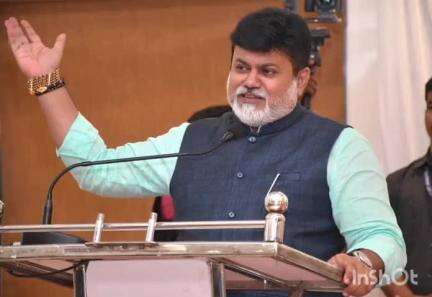 महाड: कोकण विभागस्तरीय दोन दिवशीय पत्रकार कार्यशाळेचे उद्घाटन*