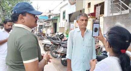 గుంటూరు: శనివారం నాటికే నూరు శాతం ఎన్టీఆర్ భరోసా పెన్షన్లు పంపిణీ చేయాలని ఆదేశించిన నగర కమిషనర్ పులి శ్రీనివాసులు