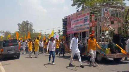 उरई: उरई नगर में माता अहिल्या बाई होलकर की शोभा यात्रा गाजे-बाजे के साथ निकाली गई