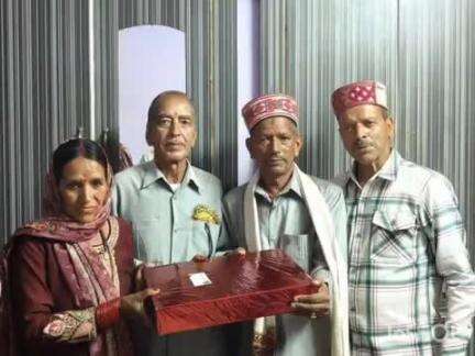 ओट: औट: द्रंग के विधायक पूर्ण चन्द ठाकुर ने वासाधार में फते सिंह की रिटायर्ड मेन्ट पर की शिरकत