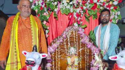 ବଲାଙ୍ଗୀର: ସାଗରପଡା ସ୍ଥିତ ବାବା ବାଲୁଙ୍କେଶ୍ୱର ମହାଦେବ ଓ ମା ପାର୍ବତୀଙ୍କ ବିବାହ ସମ୍ପନ୍ନ ବୈଦିକ ରୀତିନୀତି ଅନୁସାରେ ସମ୍ପନ୍ନ ହୋଇଛି l