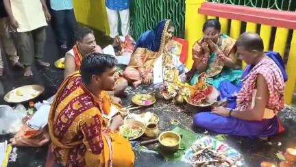ରାୟଗଡା: ଶୀତଳ ଷଷ୍ଠୀ ଅବସରରେ ପଦ୍ମପୁର ବ୍ଲକର ବଡ଼ନାଳ ସ୍ଥିତ ଗୁପ୍ତେଶ୍ୱର ମନ୍ଦିରରେ ଶିବ-ପାର୍ବତୀ ଙ୍କ ବିବାହ ଉତ୍ସବ ଅନୁଷ୍ଠିତ