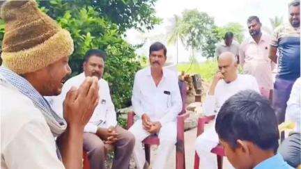ಕಾಗವಾಡ: ನಾಗನೂರ ಪಿಎ ಗ್ರಾಮದಲ್ಲಿ ಮಳೆ ನೀರಿನ ರಭಸಕ್ಕೆ ಇಬ್ಬರು ಮಕ್ಕಳ ಸಾವು ಮೃತರ ಕುಟುಂಬಕ್ಕೆ 10 ಲಕ್ಷ ಪರಿಹಾರ ವಿತರಿಸಿದ ಶಾಸಕ ರಾಜು ಕಾಗೆ