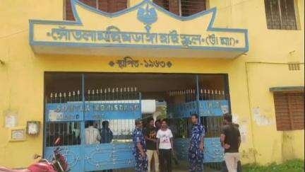 মন্তেশ্বর: সমবায় নির্বাচন উপলক্ষে নমিনেশন ফর্ম জমা দিলো তৃণমূল মনোনীত প্রার্থীরা