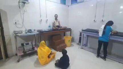 मुरैना नगर: छोटे भाई के विवाद में युवक ने चार लोगों पर जहरीली दवा पिलाने का आरोप लगाया, अस्पताल में भर्ती
