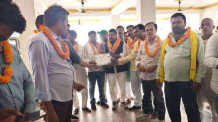 मदनपुर: सरोज कुमार राम बने दूसरी बार निर्विरोध राजद के मदनपुर प्रखंड अध्यक्ष, लोगों ने दी बधाईयां