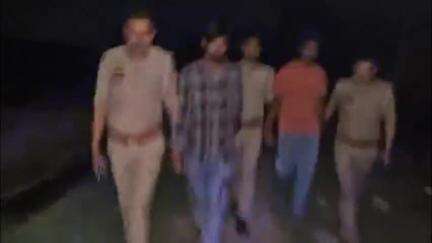 देवबंद: देवबंद थाना पुलिस की गोकशों से मुठभेड़, 2 तस्कर गिरफ्तार, एक जिंदा गाय व उपकरण बरामद