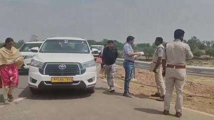 दमोह: महादेव घाट पुल पर बुलेरो पलटने से 8 लोगों की मौत के बाद मैनिट की टीम भोपाल से दमोह निरीक्षण करने पहुंची