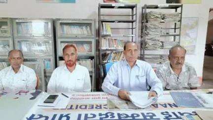 बरकागाँव: बड़कागांव कर्णपुरा डिग्री कॉलेज के प्रभारी प्राचार्य ने वित्तीय मामले को लेकर प्रेस कॉन्फ्रेंस की
