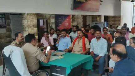 बदलापुर: बदलापुर कोतवाली परिसर में क्षेत्राधिकारी की अध्यक्षता में पीस कमेटी की बैठक सम्पन्न हुई