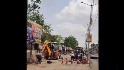 પાલીતાણા: મેન બજારમાં રોડ બિસ્માર હતી જેનું કામ શરૂ કરવામાં આવ્યું, પબ્લિક ન્યુજના અહેવાલની અસર પડી