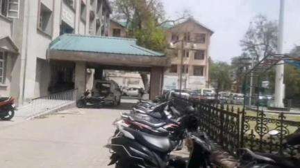 कुल्लू: SDM कुल्लू ने बलाधी गांव को जोड़ने वाले पुल, स्कूल और क्षेत्र का किया निरीक्षण