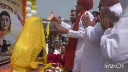 नेवासा: नेवासा शहरात महंत भास्करगिरी महाराजांचे उपस्थितीत पुण्यश्लोक अहिल्यादेवी होळकरांच्या मूर्तीची प्राण प्रतिष्ठापना