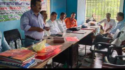 विजयीपुर: विजयीपुर ई-किसान भवन में प्राकृतिक खेती और जैविक खाद से उगाए फसल किसान