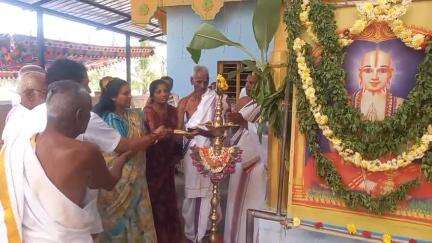 ಚನ್ನರಾಯಪಟ್ಟಣ ತಾಲ್ಲೂಕು ಅರಳ ಬರಗೂರು ಚೌಡೇನಹಳ್ಳಿ ಗ್ರಾಮದ ದುರ್ಗಾ ಚೆನ್ನಕೇಶವ ದೇವಾಲಯದಲ್ಲಿ ರಾಮಾನುಜಾಚಾರ್ಯರ 1008ನೇ ಜಯಂತೋತ್ಸವ