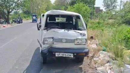 सिकंदरा: घसमऊ गांव के पास मारुति वैन और बाइक में हुई जोरदार भिड़ंत, दो लोग घायल, गंभीर हालत में जिला अस्पताल रेफर