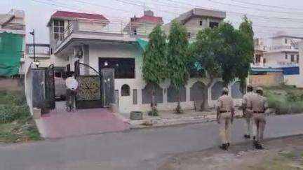 नारनौल: नारनौल में रिटायर्ड प्रोफेसर पर बदमाश ने तानी पिस्तौल, पुलिस चौकी से 100 मीटर दूर घर में घुसकर की वारदात