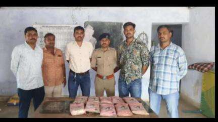 અબડાસા: કોઠારા પોલીસ સ્ટેશનના ખુઅડા ગામના દરિયા કિનારાના વિસ્તાર પરથી બિનવારસુ શંકાસ્પદ પદાર્થના 10 પેકેટો મળી આવ્યા