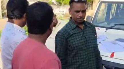 पिंडवाड़ा: नितोडा गांव स्थित क्लीनिक में बंगाली डॉक्टर ने फांसी का फंदा लगाकर की आत्महत्या, पुलिस मौके पर पहुंची