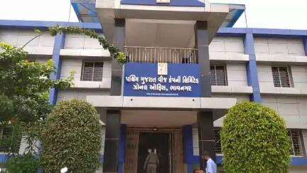 PGVCL ની મેન્ટેનન્સની કામગીરીને લઈને જુના બંદર સહિતના વિસ્તારોમાં જુદા જુદા ત્રણ દિવસ માટે વીજકાપ જાહેર કરાયો