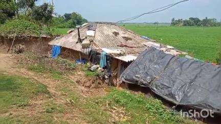 জামালপুর: জামালপুরের মাঠশিয়ালী এলাকায় আবাস যোজনার ঘর না পেয়ে ক্ষোভ এলাকাবাসীর #Jansamasya