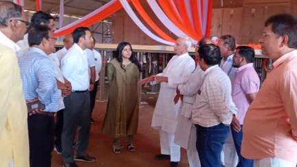 खरगौन: ग्राम टेमला में 5 से 11 मई तक आयोजित होने वाली श्रीमद् भागवत कथा और रासलीला स्थल का कलेक्टर और एसपी ने किया दौरा