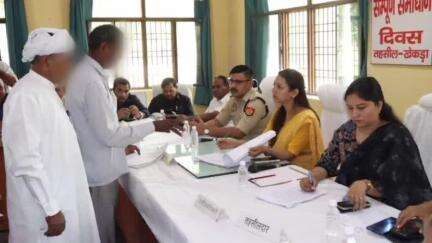 खेकड़ा: DM एवं SP ने संपूर्ण समाधान दिवस पर तहसील खेकड़ा में सुनी जन समस्याएं, त्वरित निस्तारण के दिए निर्देश