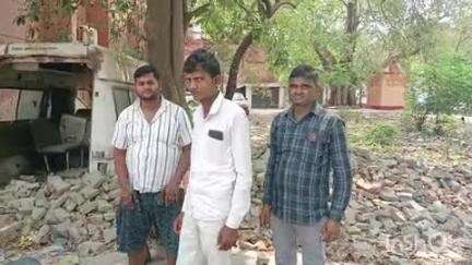बहराइच: चहलारी घाट इलाके के पास दो ट्रकों की हुई टक्कर, दो लोगों की हुई मौत