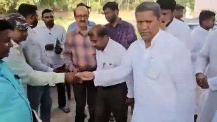 హిమాయత్ నగర్: కార్వాన్ లో వేసవికాలం దృష్ట్యా చేపట్టాల్సిన పనులపై అధికారులతో సమావేశం నిర్వహించిన ఎమ్మెల్యే కౌసర్ మొహీనుద్దీన్