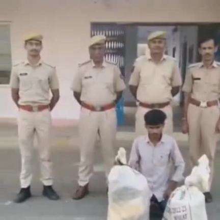 चौहटन: चौहटन की बीजराड़ थाना पुलिस ने ऑपरेशन खुलासा के तहत कंप्यूटर चोर को गिरफ्तार किया, 10 कंप्यूटर मय सामान बरामद
