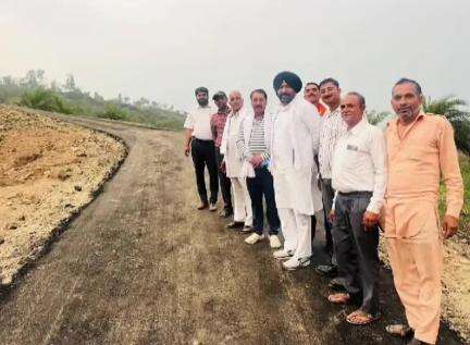 नालागढ़: शिमनी शिमला रोड रामशहर तक सड़क के टारिंग का कार्य हुआ शुरू, नालागढ़ विधायक ने दी जानकारी
