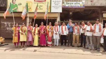 तुमसर: शहरातील बावनकर चौक येथे भाजपकडून केंद्र सरकारच्या जातनिहाय जणगणना करण्याच्या निर्णयाचा जल्लोष साजरा