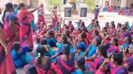 சேலம் தெற்கு: கலெக்டர் அலுவலகம் அருகே அங்கன்வாடி பணியாளர்கள் 2வது நாளாக தொடர்ந்து காத்திருப்பு போராட்டம்