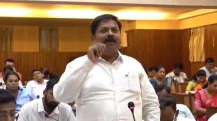 ಬೆಳಗಾವಿ: ಗುತ್ತಿಗೆದಾರ ಕಬಾಡಿ ಎಂಬುವ ವ್ಯಕ್ತಿ ಪಾಲಿಕೆಗೆ ಕೋಟ್ಯಂತರ ರೂ. ವಂಚನೆ ಮಾಡಿದ್ದಾನೆ: ನಗರದಲ್ಲಿ ಶಾಸಕ ಅಭಯ ಪಾಟೀಲ