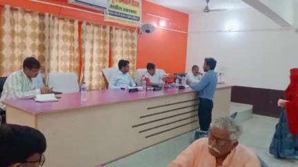 चकरनगर: सीडीओ ने चकरनगर तहसील सभागार में सुनी 19 फरियादियों की शिकायतें, 3 शिकायतों का मौके पर किया निस्तारण