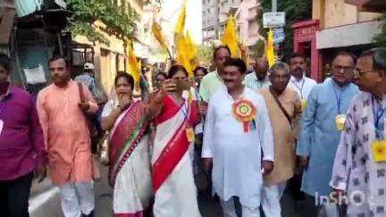 বর্ধমান ১: বর্ধমান হরিসভা শ্রী শ্রী শ্রীধর জিউয়ের শতবর্ষে পদার্পণ উপলক্ষে খোসবাগানের শোভাযাত্রায় উপস্থিত বিধায়ক