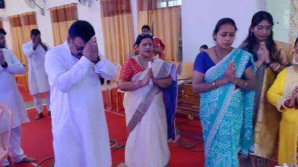 आनन्दराम ढांढनियाँ सरस्वती विद्या मंदिर, भागलपुर के शिशु वाटिका में अभिभावक गोष्ठी का शुभारंभ दीप प्रज्वलित कर किया गया