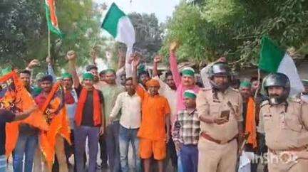 नानपारा: चर्दा में लोक शक्ति किसान यूनियन ने पहलगाम आतंकी हमले के विरोध में निकाली रैली, फूंका पुतला