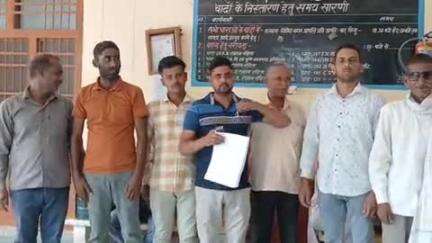 आंवला: आंवला के सहासा में मृतक महिला के पौत्र पर नियमों के विरुद्ध दुकान हासिल करने का आरोप, ग्रामीणों ने एसडीएम से की शिकायत