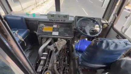 गंगरार: गंगरार में रोडवेज बस में लगी आग, परिचालक राजकुमार की सूझबूझ से बचीं दर्जनों जानें