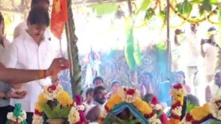 కొవ్వూరు: ఇందుకూరుపేటలో వైభవంగా సీతారాముల విగ్రహ ప్రతిష్ఠ