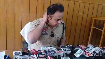 तोशाम: थाना तोशाम पुलिस ने खानक से मोटरसाइकिल चोरी के मामले में दो आरोपियों को गिरफ्तार किया
