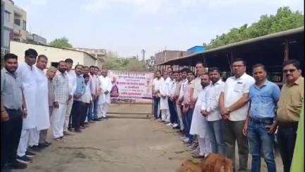 चित्तौड़गढ़: गांधीनगर स्थित गौशाला में पूर्व मुख्यमंत्री अशोक गहलोत के जन्म दिवस के अवसर पर कार्यक्रम आयोजित