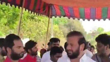 కొవ్వూరు: పోలినాయుడు చెరువు గ్రామంలో హత్యకు గురైన వైసీపీ కార్యకర్త కుటుంబాన్ని పరామర్శించిన కోవూరు మాజీ ఎమ్మెల్యే ప్రసన్న