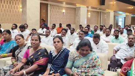 నగరంలో వర్ధన్నపేట నియోజకవర్గ కాంగ్రెస్ పార్టీ శ్రేణుల సమావేశం