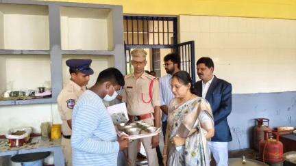 సంగారెడ్డి: ఖైదీలకు ఉచితంగా న్యాయ సహాయం అందిస్తాం: సంగారెడ్డి జడ్జి సౌజన్య