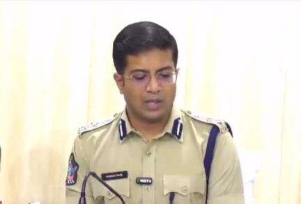 కర్నూలు: నీట్‌ పరీక్ష నిర్వహణకు పకడ్బందీ భద్రత :  కర్నూలు జిల్లా ఎస్పీ విక్రాంత్ పాటిల్ తెలిపారు.
