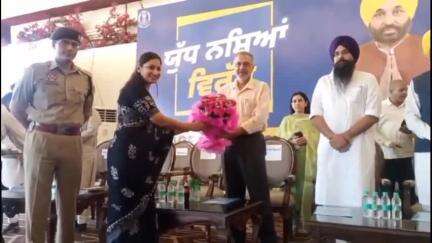 ਐਸਏਐਸ ਨਗਰ ਮੁਹਾਲੀ: ਯੁੱਧ ਨਸ਼ੇ ਵਿਰੁੱਧ ਮੁਹਿਮ ਨੂੰ ਜਨਤਕ ਲਹਿਰ ਬਣਾਉਣ ਲਈ ਸਿਹਤ ਮੰਤਰੀ ਨੇ ਬਨੂੜ ਵਿਖੇ ਕੀਤਾ ਪ੍ਰੋਗਰਾਮ