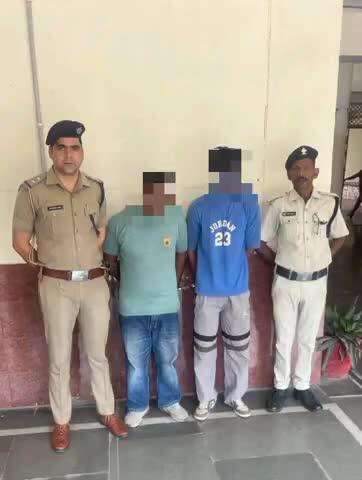 रुद्रपुर: रुद्रपुर के रम्पुरा चौकी में फायरिंग कर बच्चों को छर्रे लगने के मामले में पुलिस ने 2 आरोपियों को किया गिरफ्तार