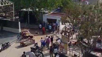 మేడ్చల్: కుత్బుల్లాపూర్ లో అక్రమ ఇళ్లను కూల్చివేసిన రెవెన్యూ అధికారులు